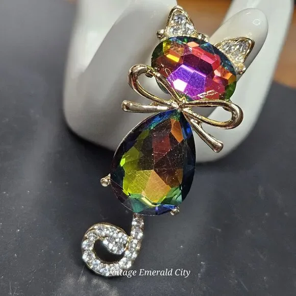 Goldtone Mr. Cat Bow Cyrstal Brooch Rhinestone Tail & Ears Iridescent Kitty Pin - Picture 5 of 13